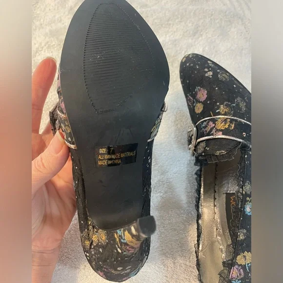 3 Wishes black floral Victorian Heels - Size 7 - Picture 5 of 6